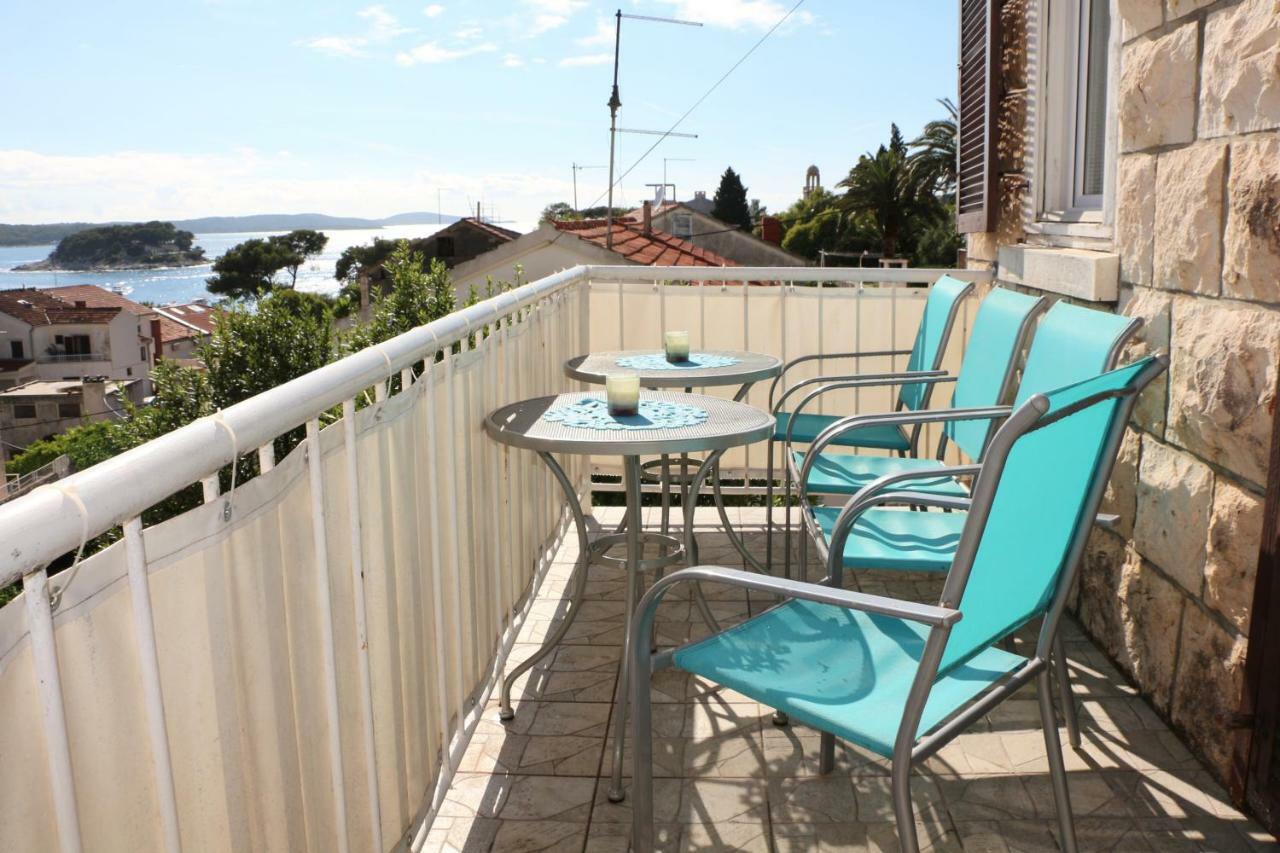 Apartment Mlacic Hvar Island エクステリア 写真