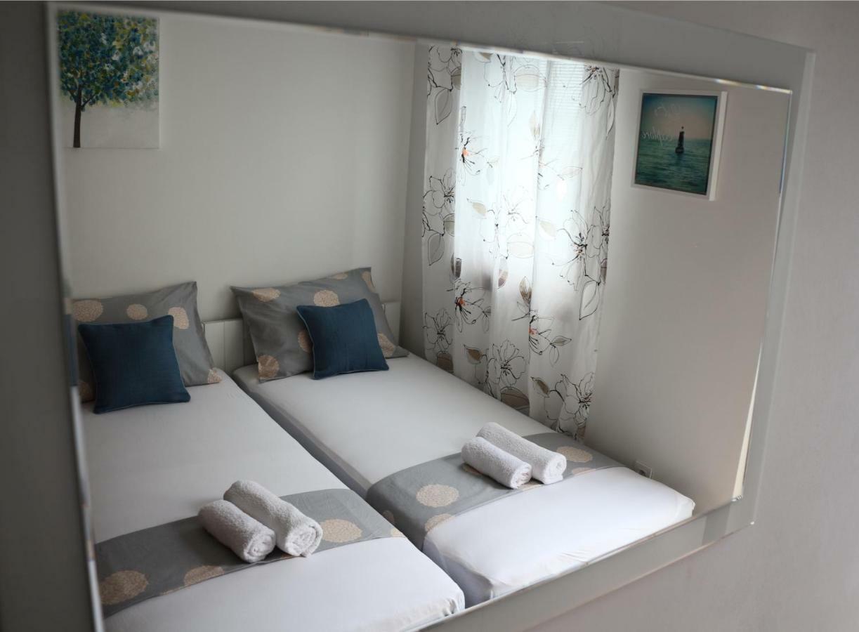 Apartment Mlacic Hvar Island エクステリア 写真